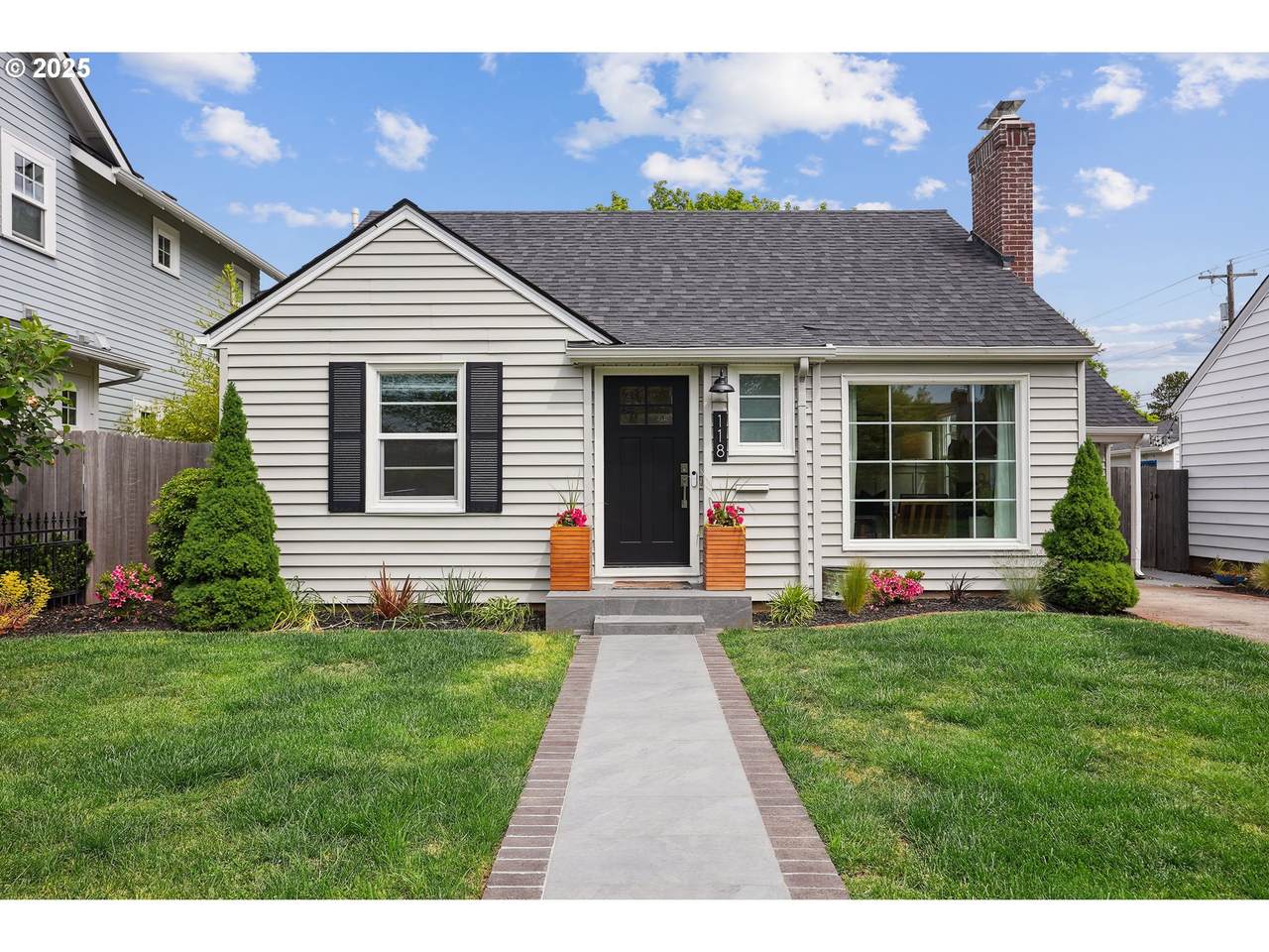 118 36TH St - Photo 1