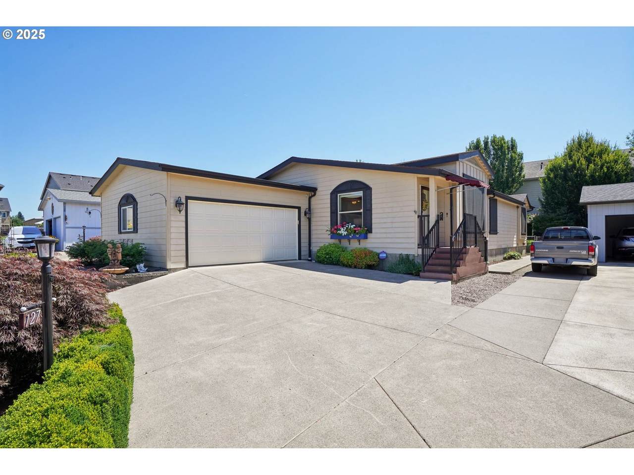 5101 121ST Ave - Photo 1