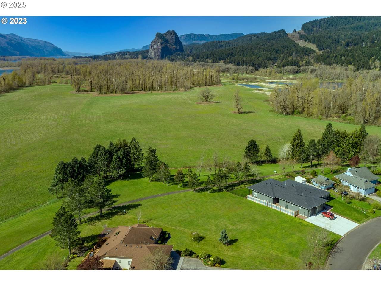 319 Hamilton St - Photo 1