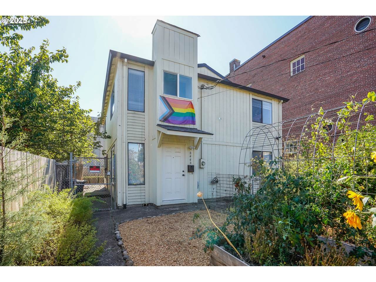 6446 Holgate Blvd - Photo 1