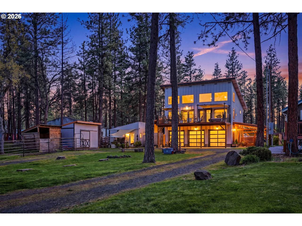 https://bt-photos.global.ssl.fastly.net/portland/1280_boomver_2_422756879-2.jpg