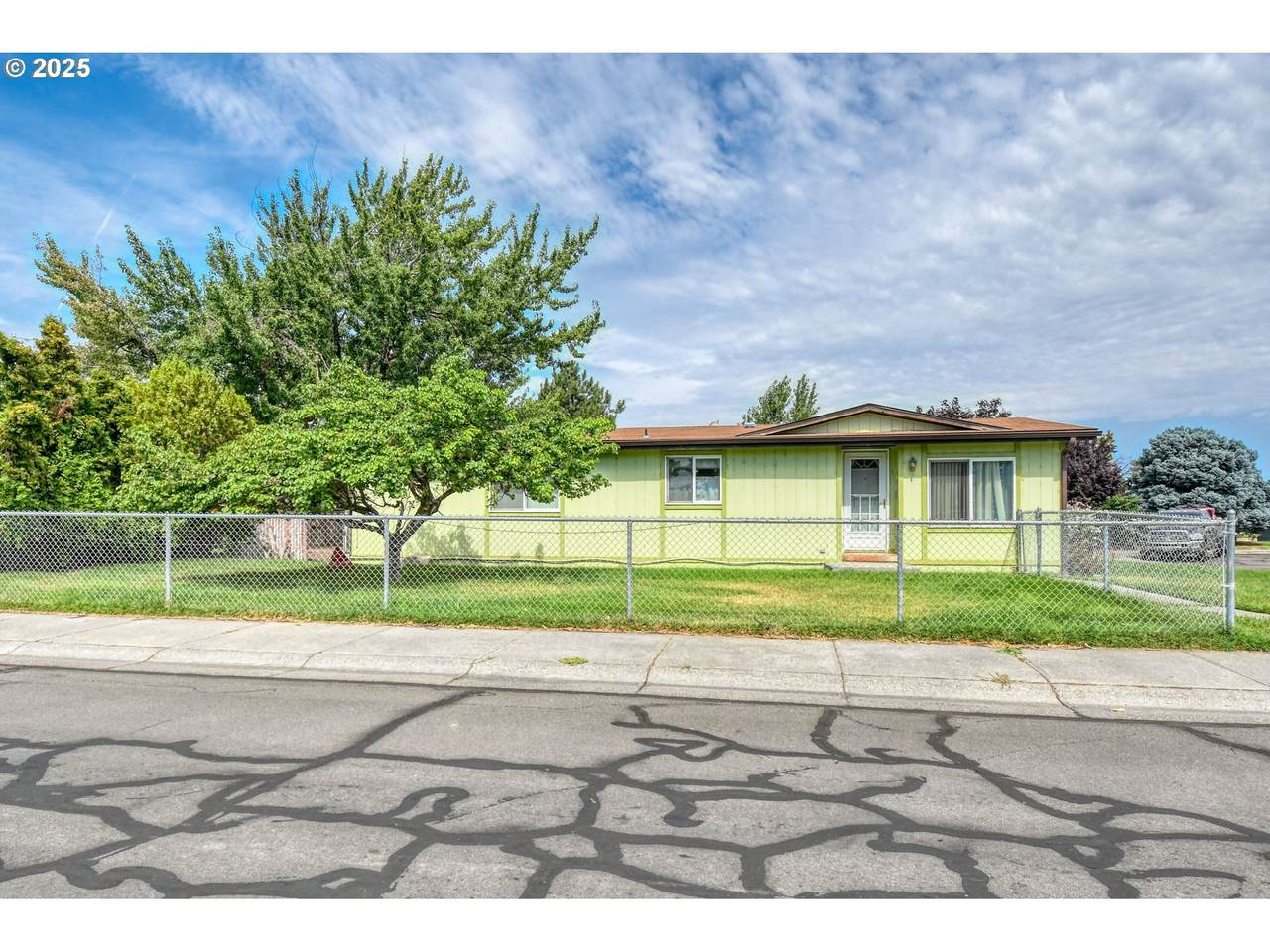 10 Sunrise Ct - Photo 1