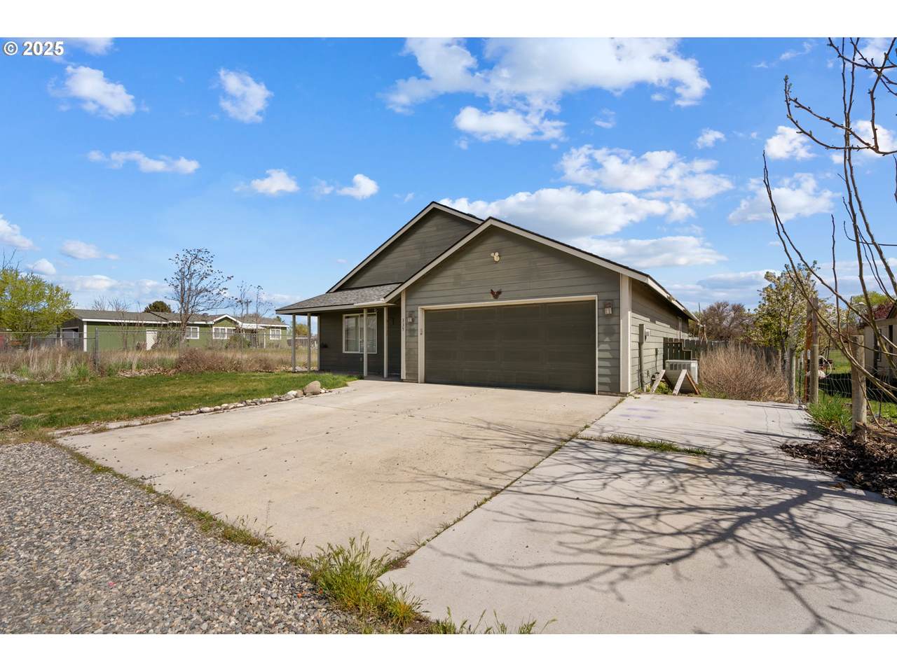 335 Third St - Photo 1