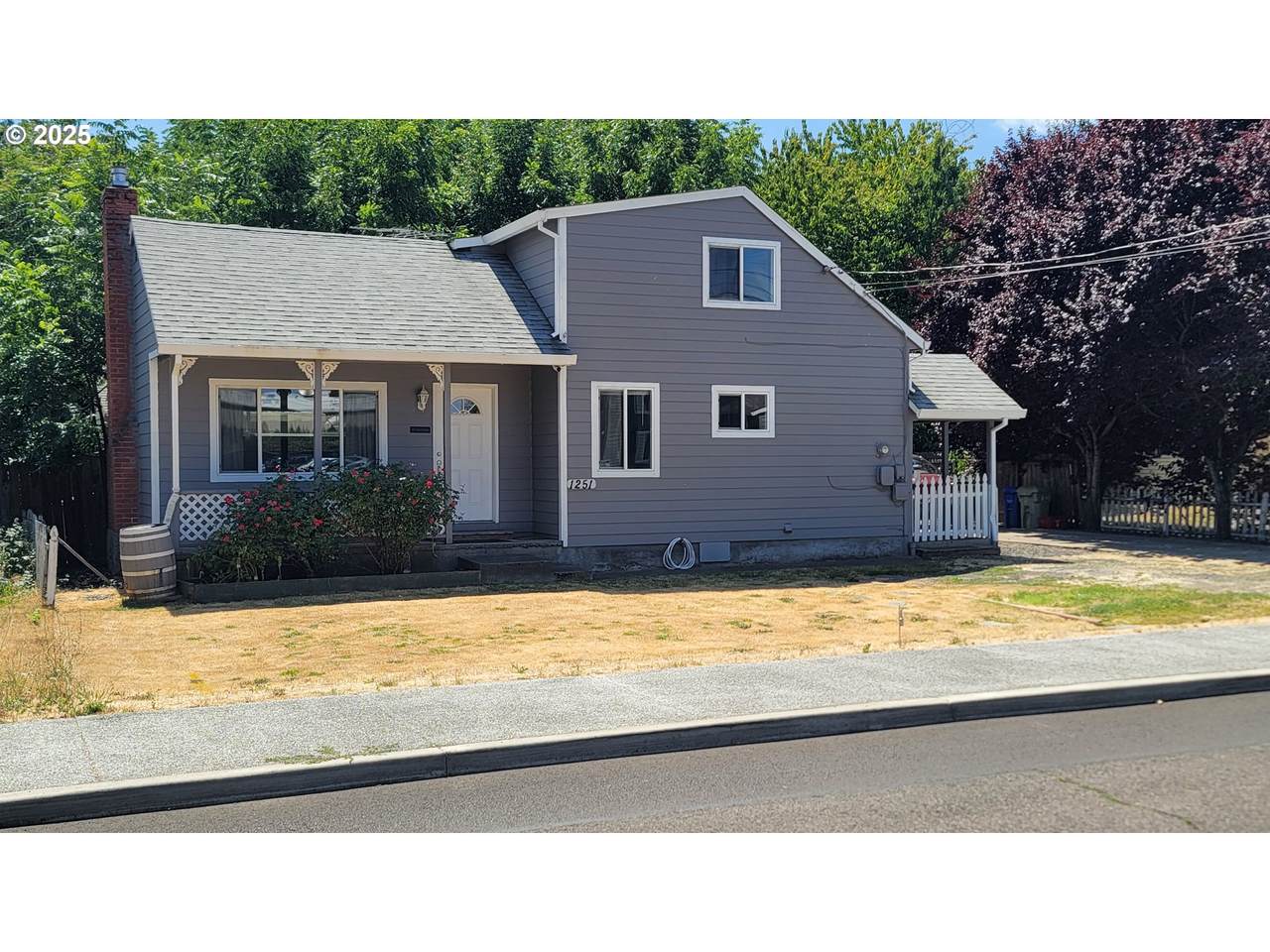 1251 Davis St - Photo 1