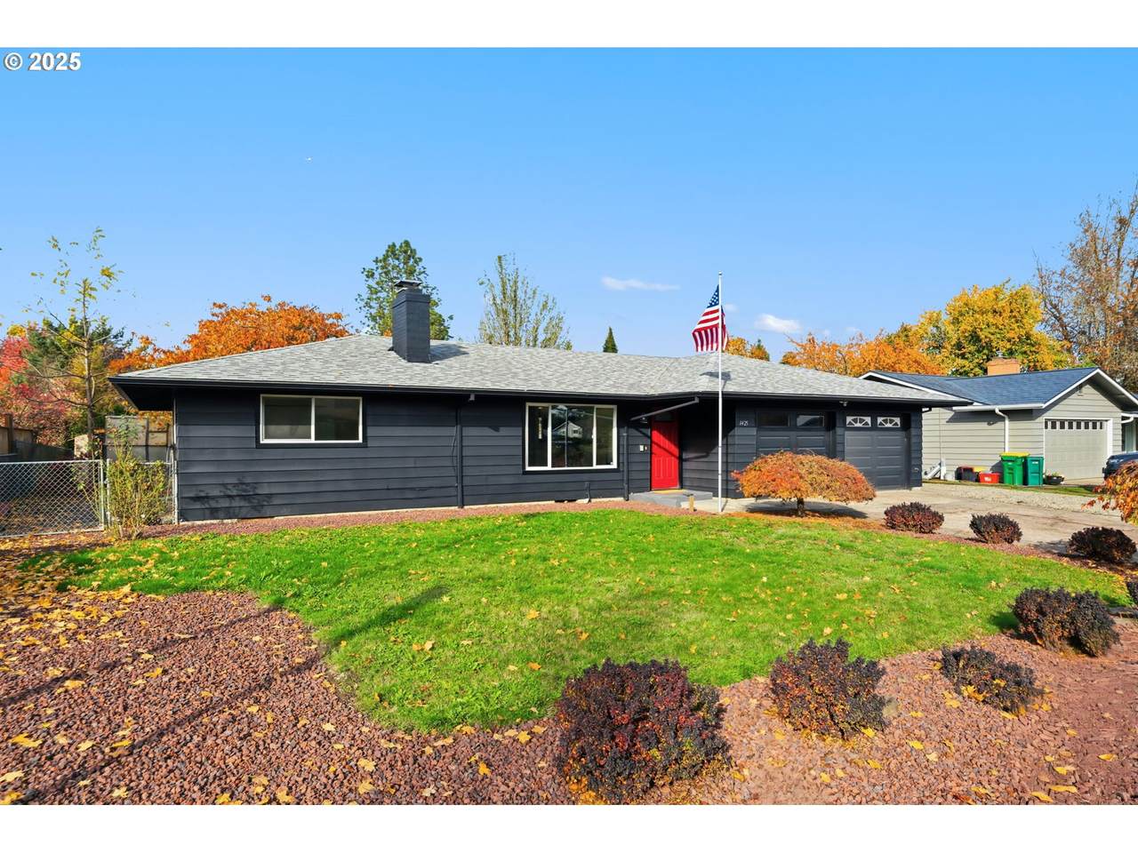 1425 Willamina Ave - Photo 1