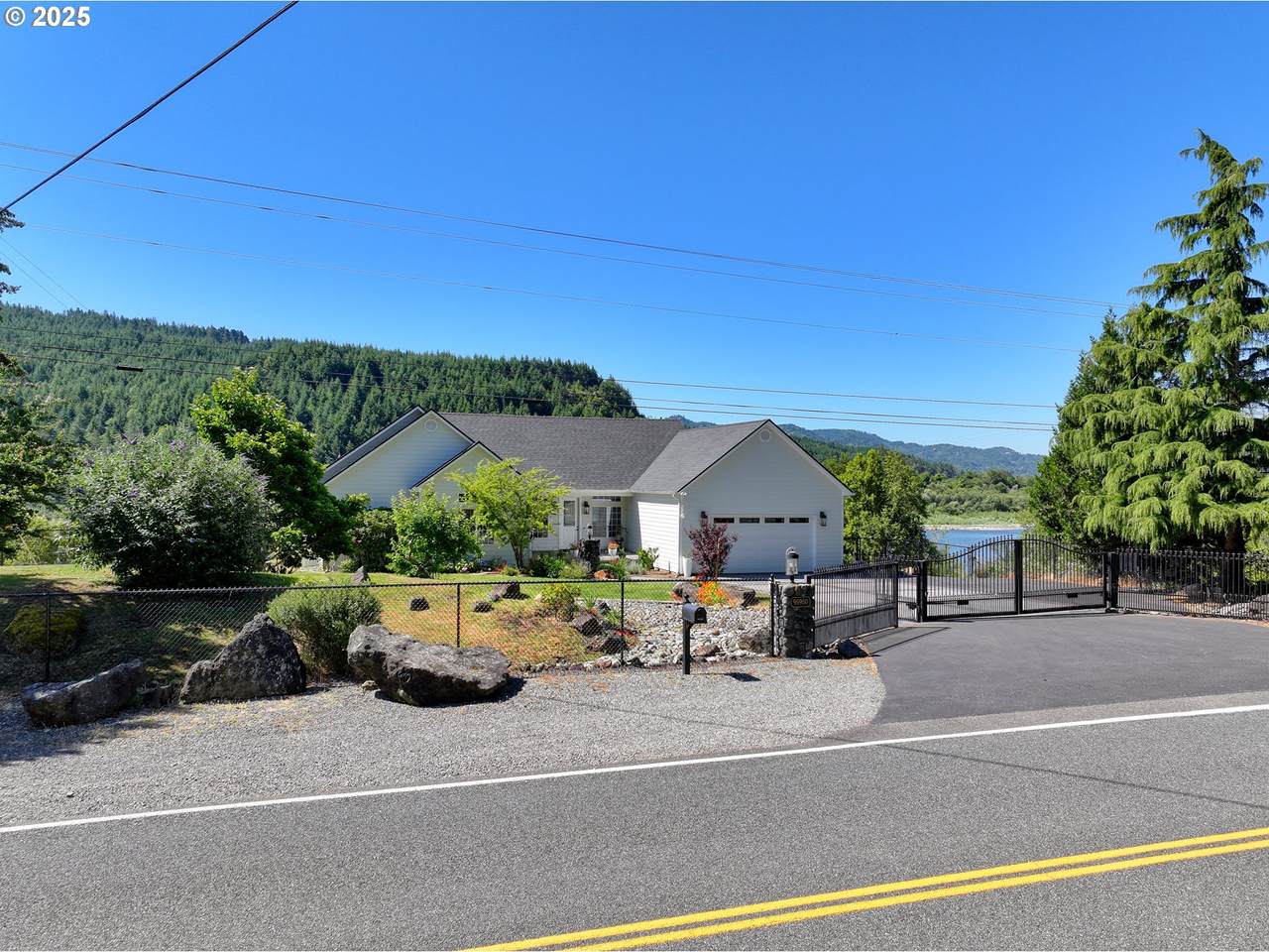 https://bt-photos.global.ssl.fastly.net/portland/1280_boomver_2_478334120-2.jpg