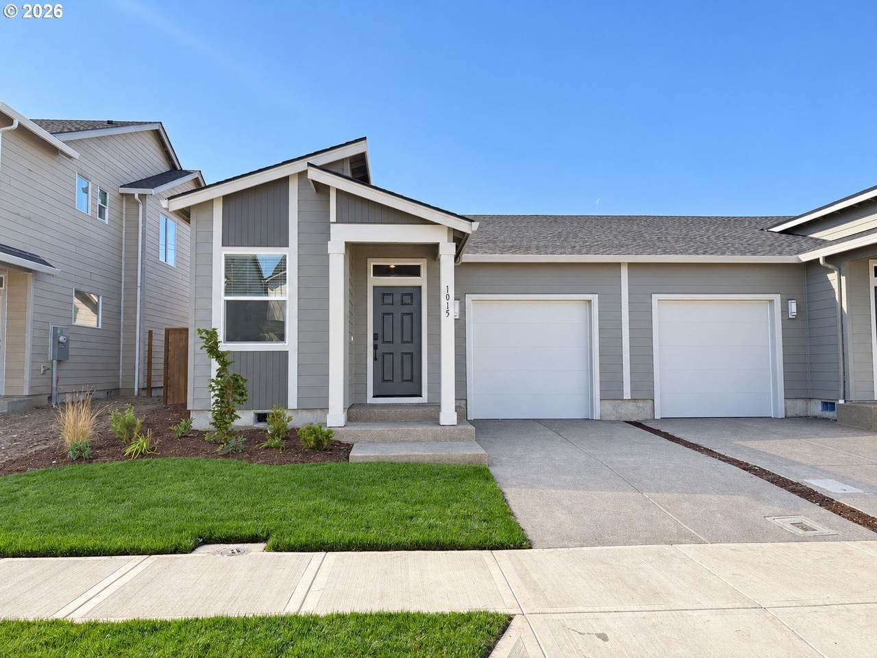 1015 Drake Ln - Photo 1