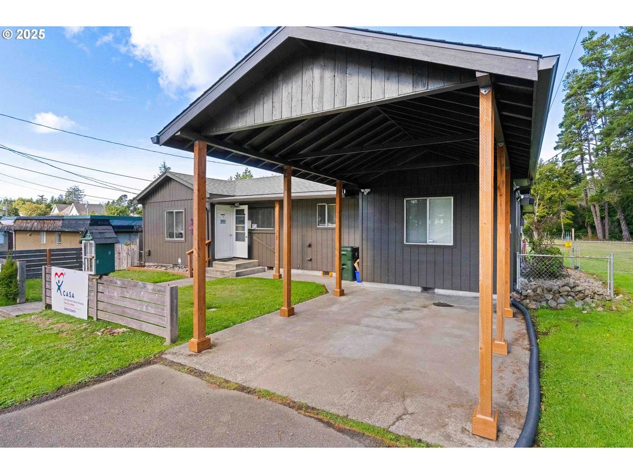 1848 Thomas Ave - Photo 1