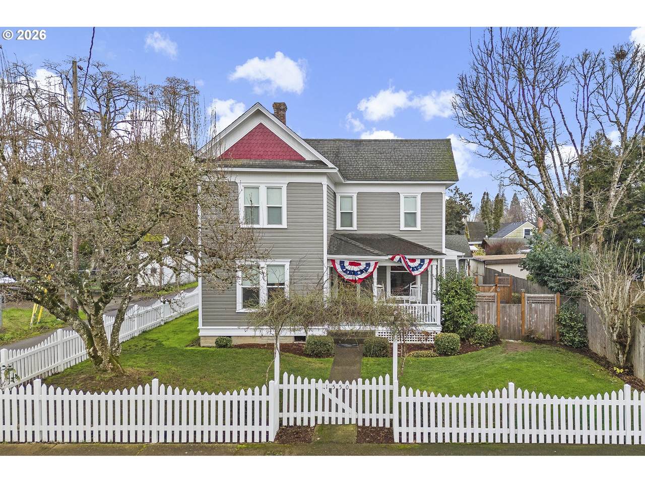 1550 East Ave - Photo 1