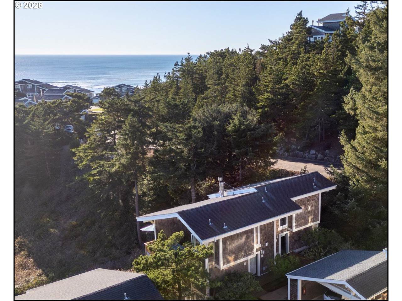 505 Capes Dr - Photo 1
