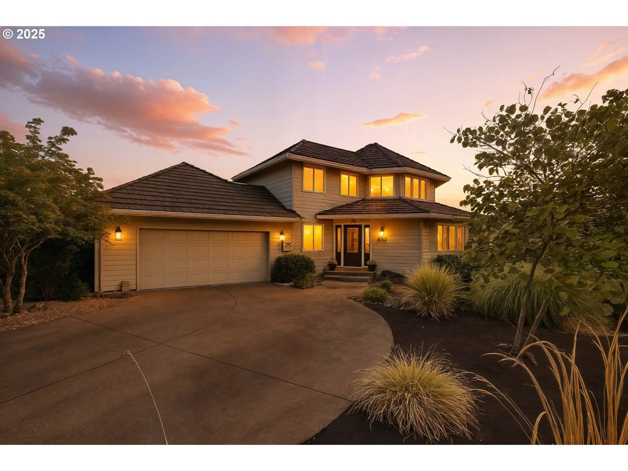 2557 Bandon Ct - Photo 1