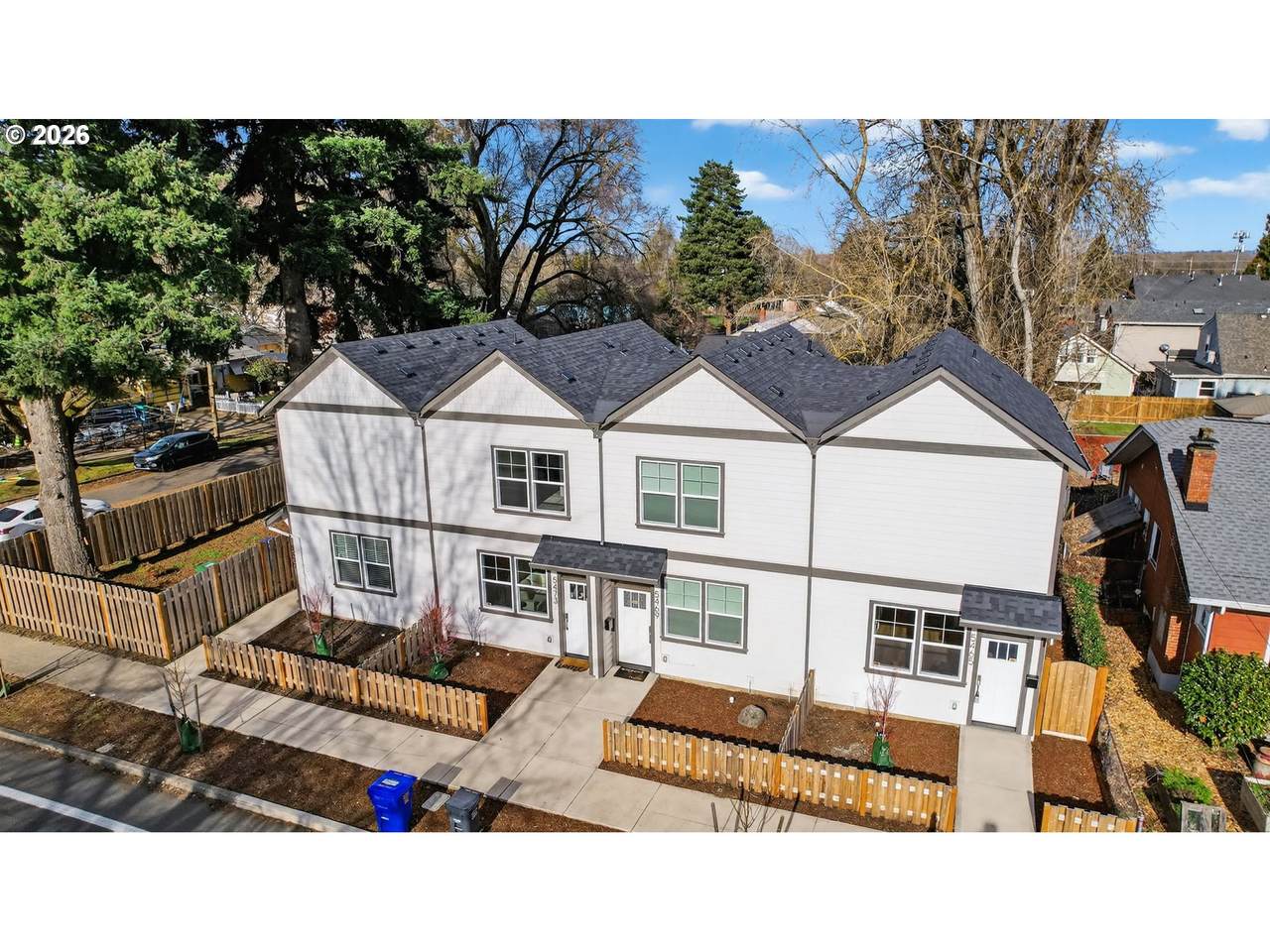 5465 Fessenden St - Photo 1