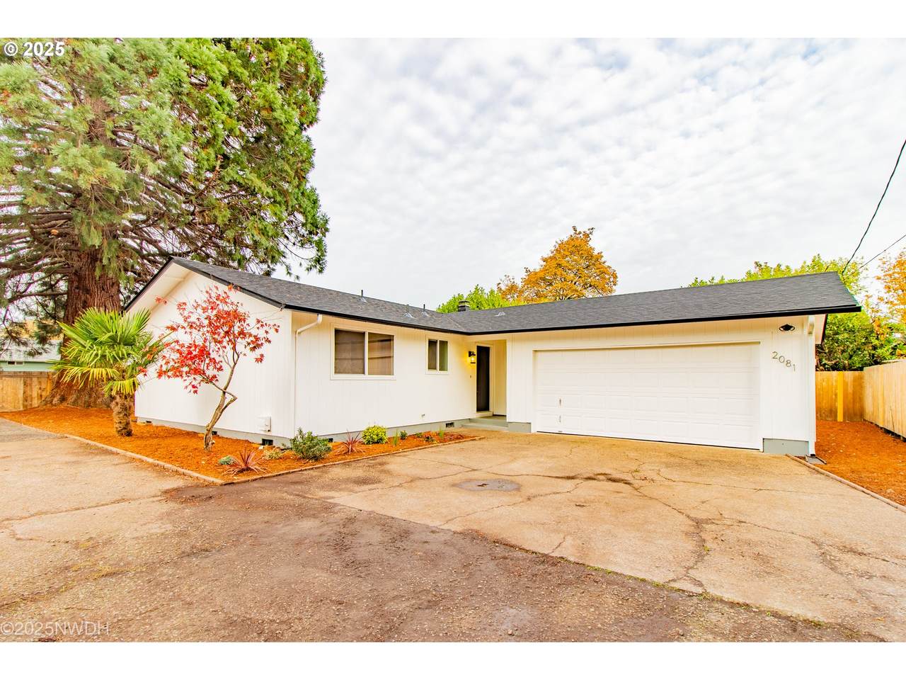 2081 Devos St - Photo 1