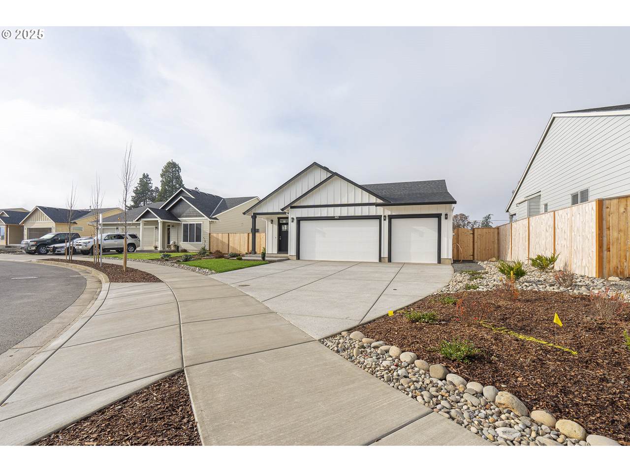 665 Parker Loop - Photo 1