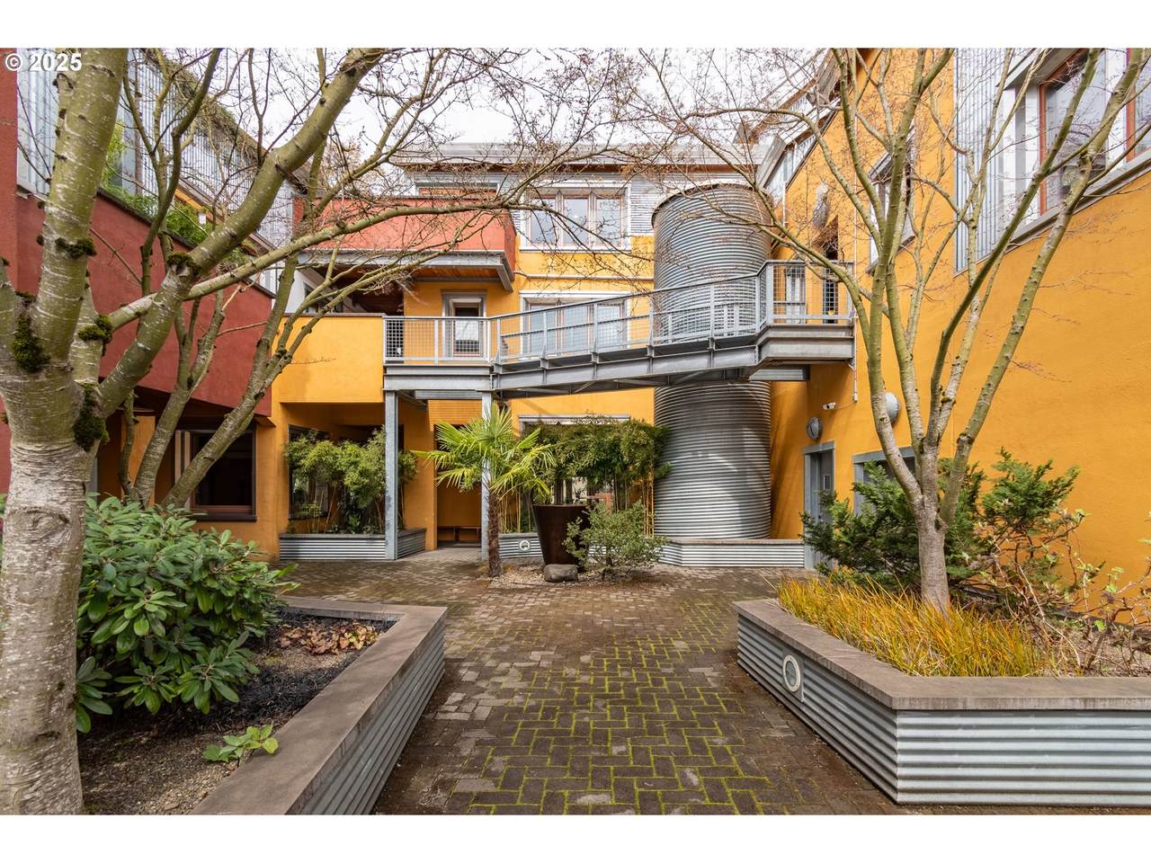 321 Mill St - Photo 1