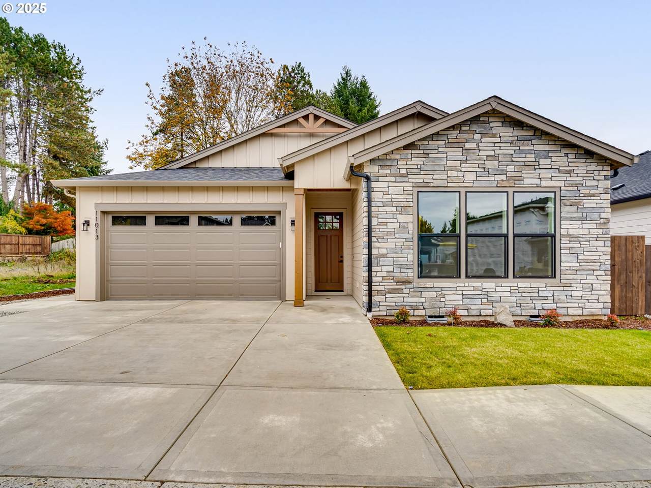 11013 55TH Ave - Photo 1