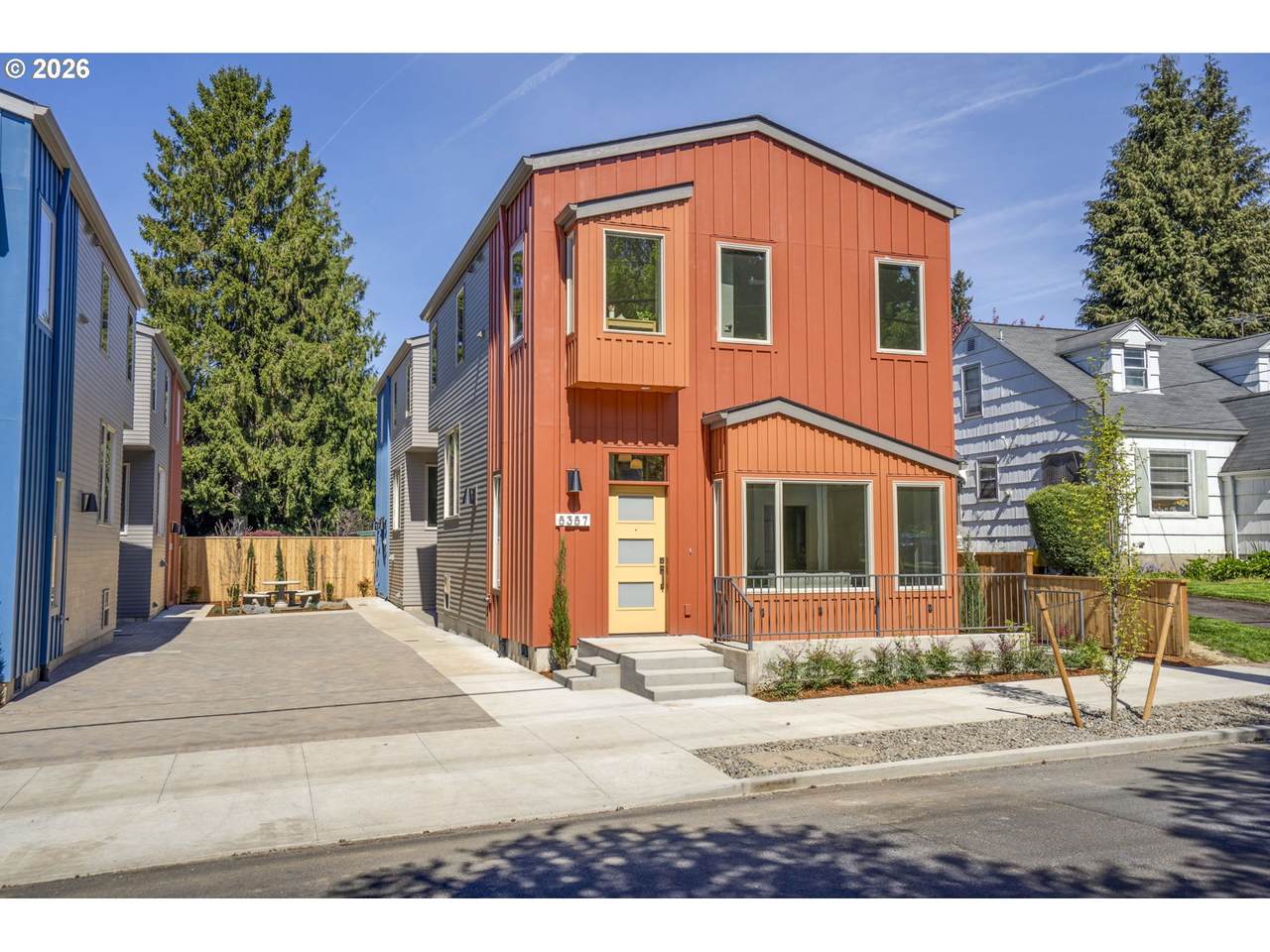 5357 Stark St - Photo 1