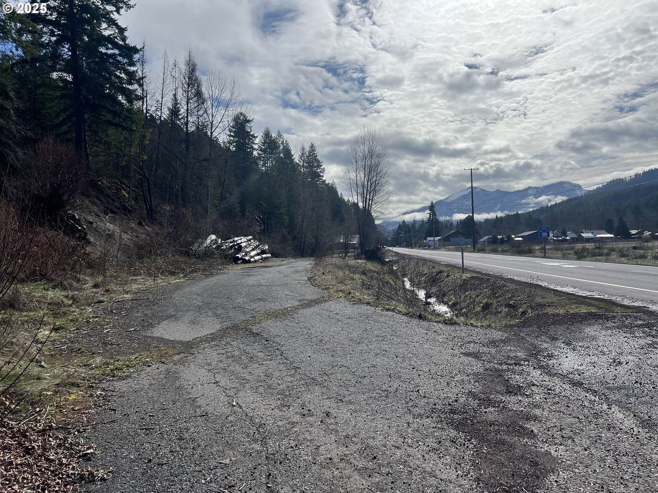  Santiam Hwy - Photo 1
