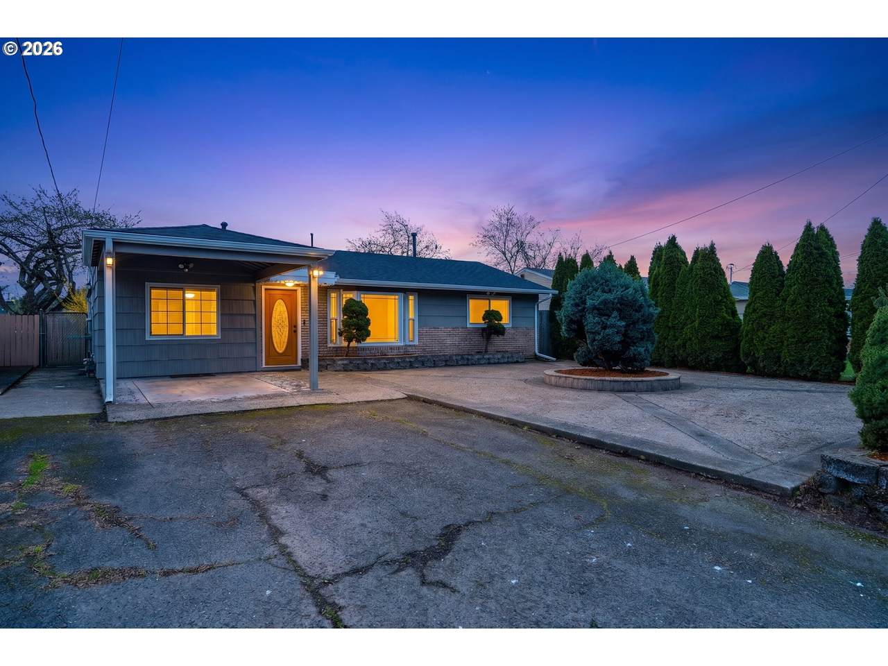 8612 Clackamas St - Photo 1