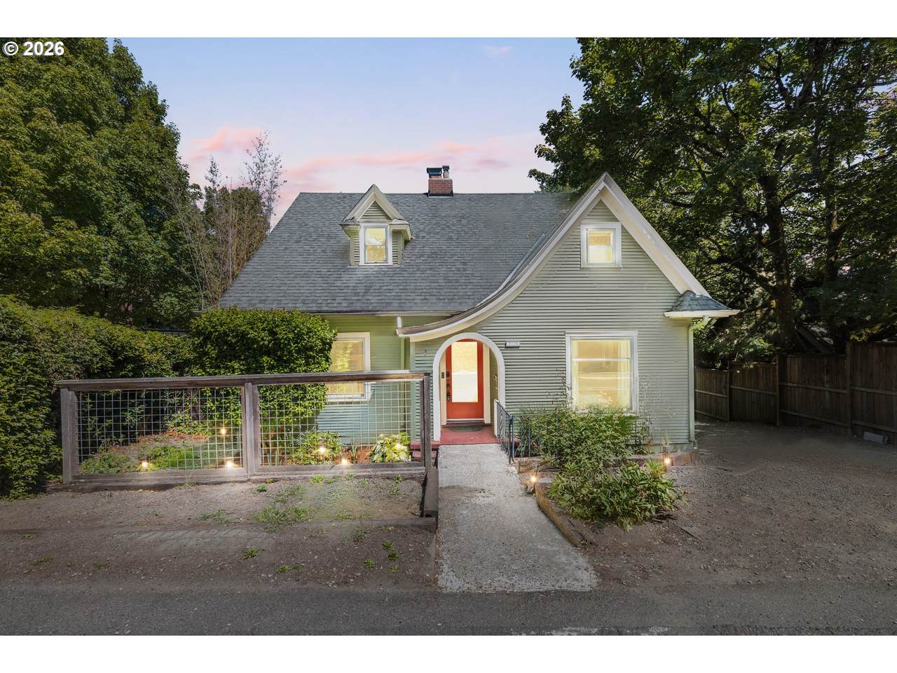 https://bt-photos.global.ssl.fastly.net/portland/1280_boomver_2_548231304-2.jpg