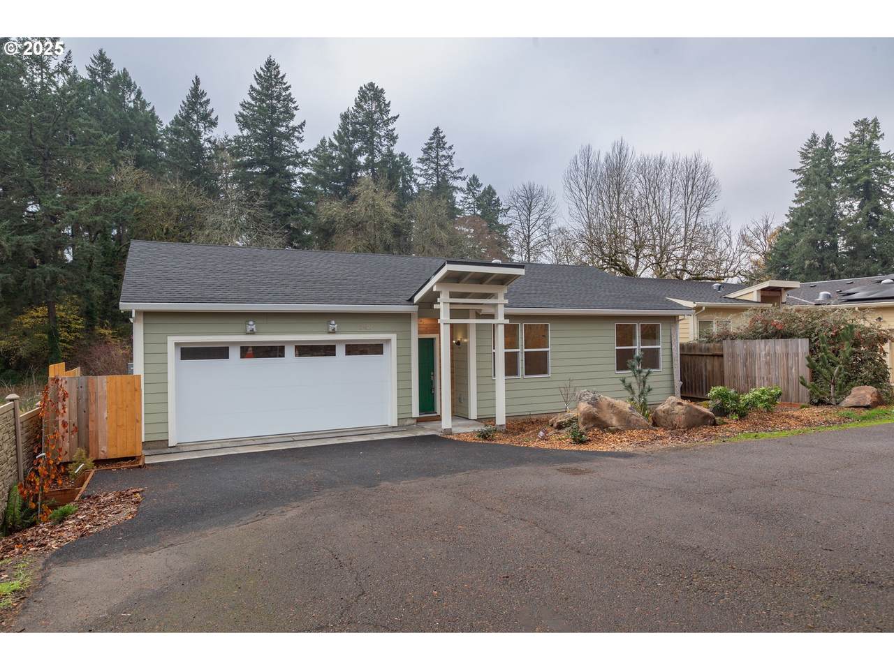 15427 River Rd - Photo 1