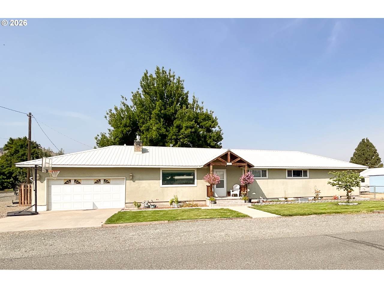 2305 16TH St - Photo 1