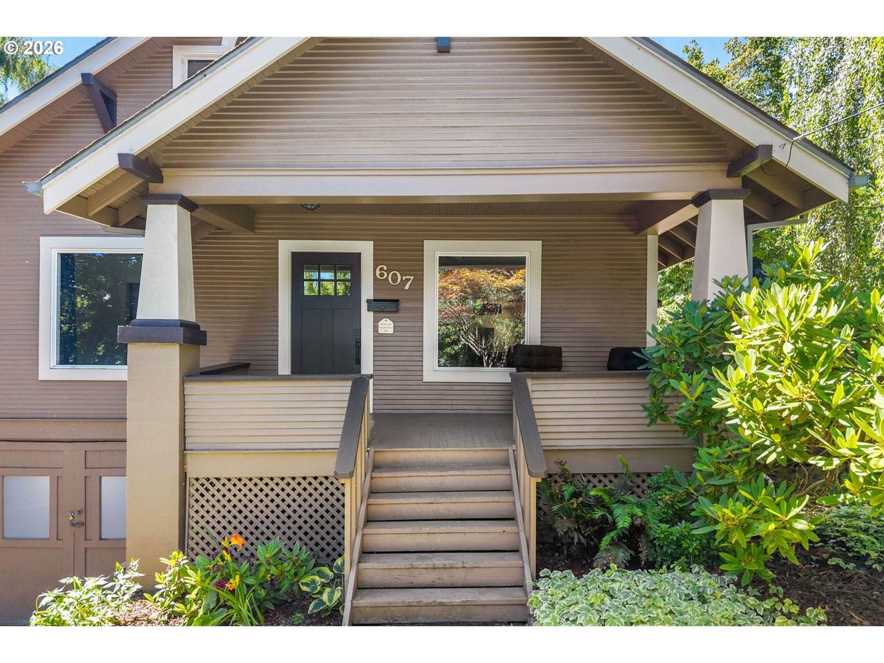 607 Cascade Ave - Photo 1