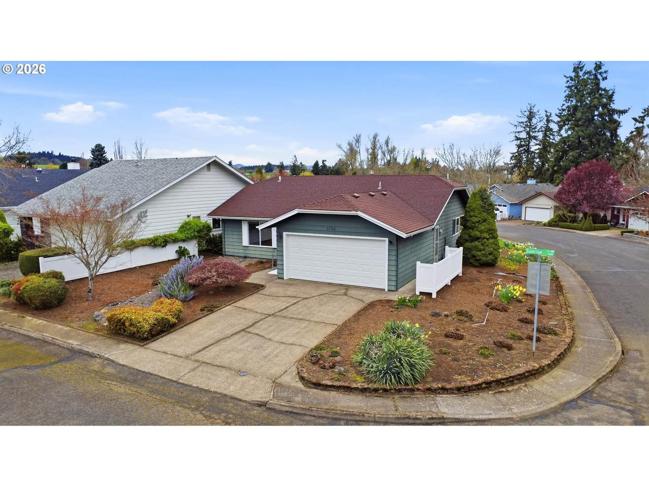 1694 Sunrise Cir - Photo 1