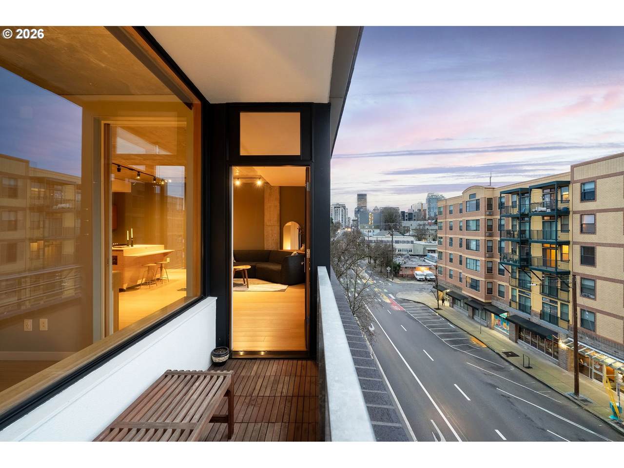 https://bt-photos.global.ssl.fastly.net/portland/1280_boomver_3_578213074-2.jpg