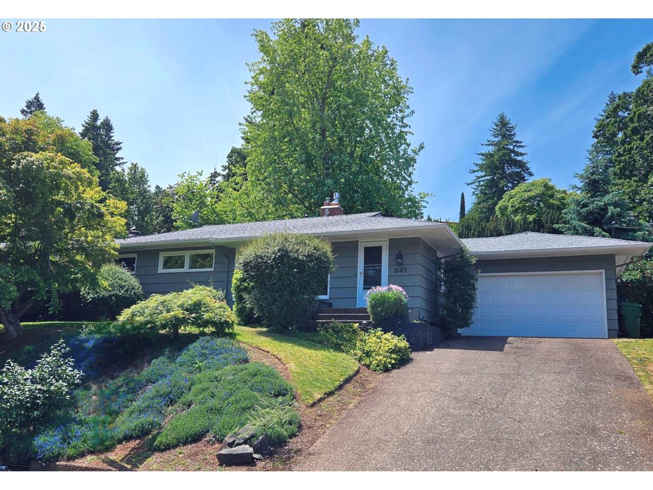 3185 Granada Way - Photo 1