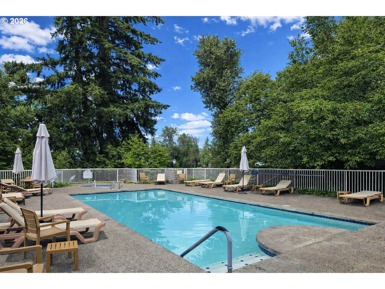 https://bt-photos.global.ssl.fastly.net/portland/1280_boomver_2_589358962-2.jpg
