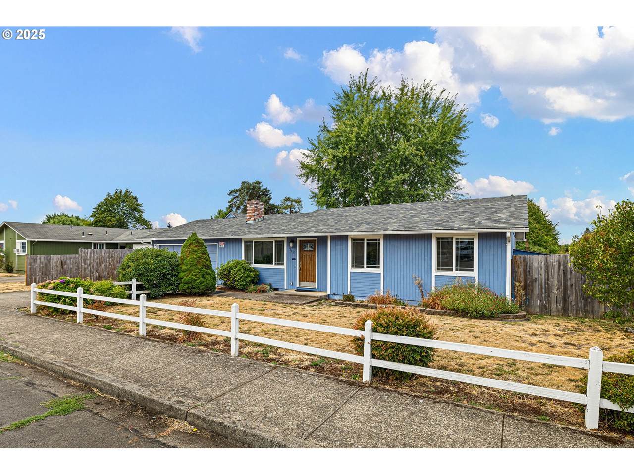 712 Nebraska St - Photo 1