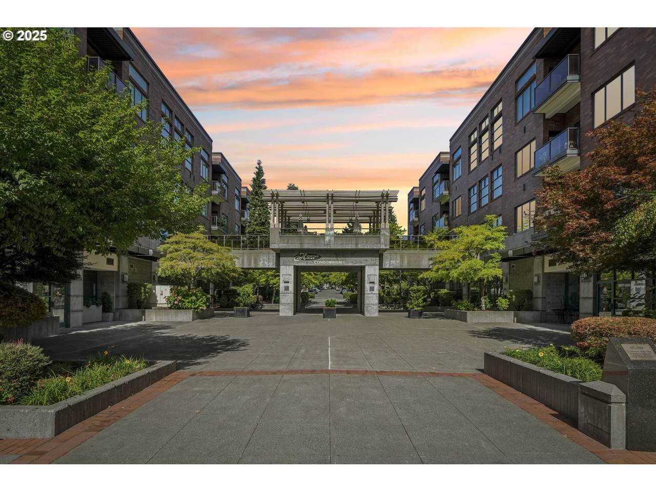 300 8TH St - Photo 1