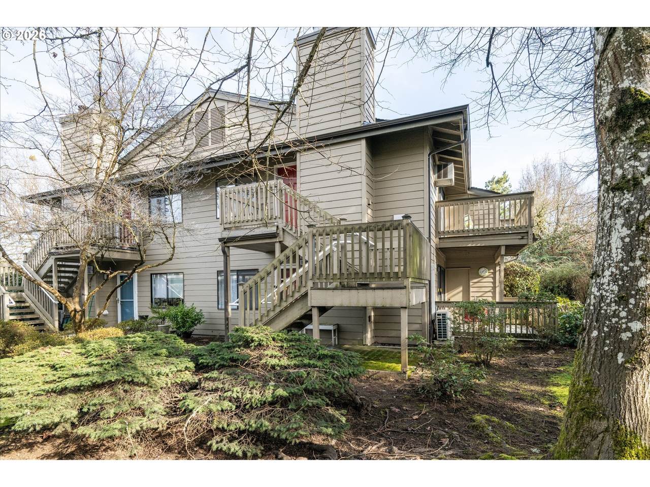 1927 Lake Isle Dr - Photo 1