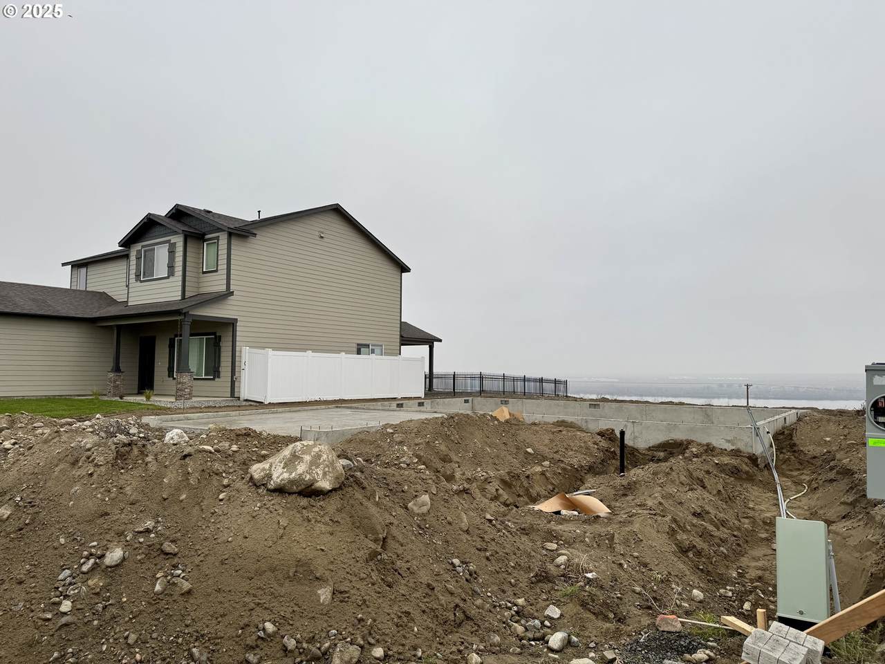 449 Taft St - Photo 1