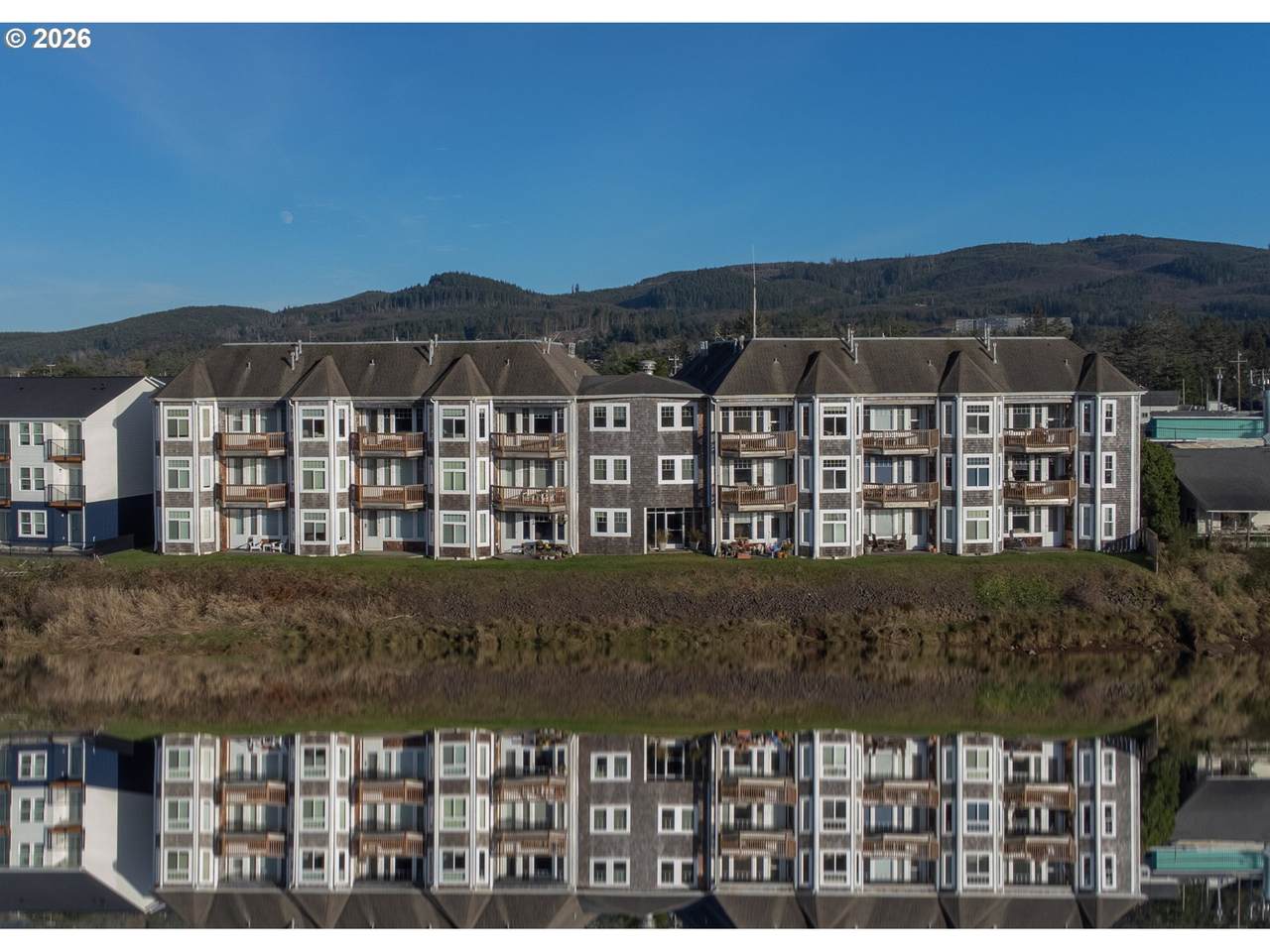 1108 Holladay Dr - Photo 1