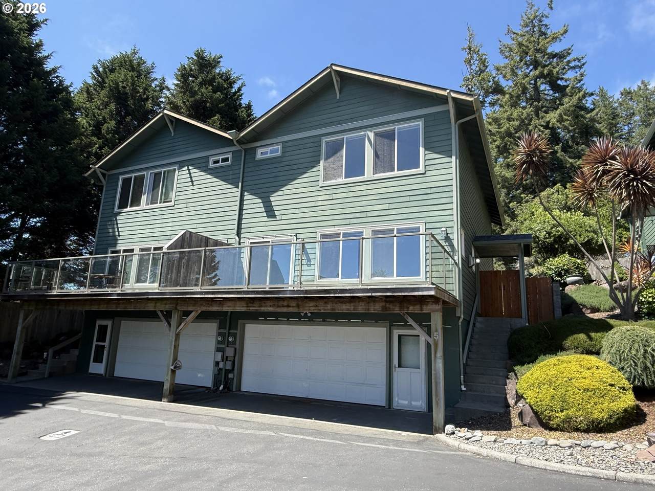 815 Old County Rd - Photo 1