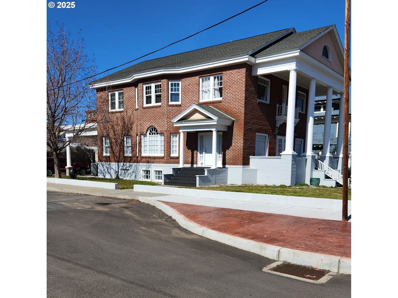 315 Gale St - Photo 1