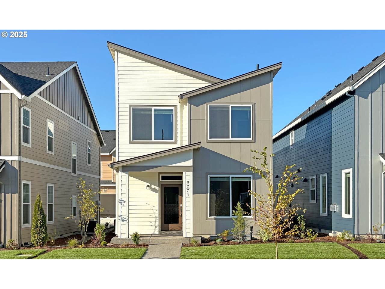 8273 Crescent Dr - Photo 1