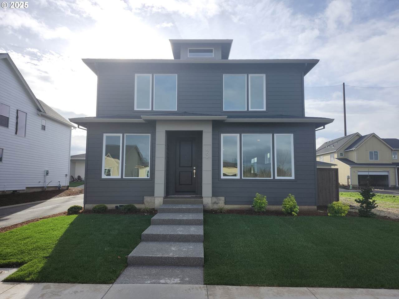 662 Magnolia Ave - Photo 1