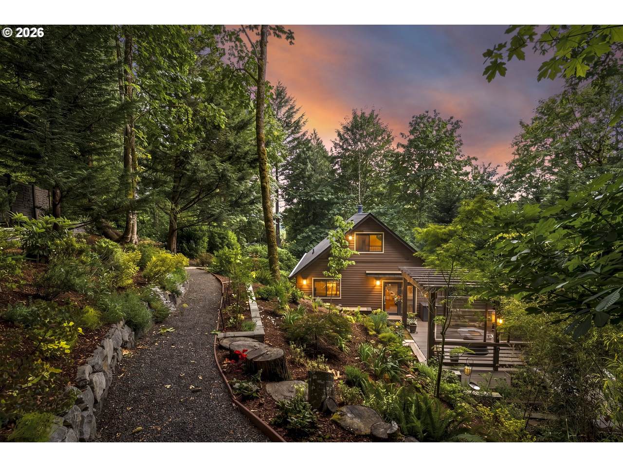 https://bt-photos.global.ssl.fastly.net/portland/1280_boomver_2_613143364-2.jpg