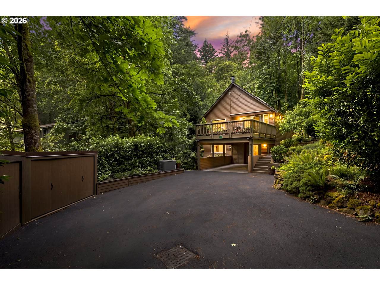 https://bt-photos.global.ssl.fastly.net/portland/1280_boomver_2_613143364-2.jpg