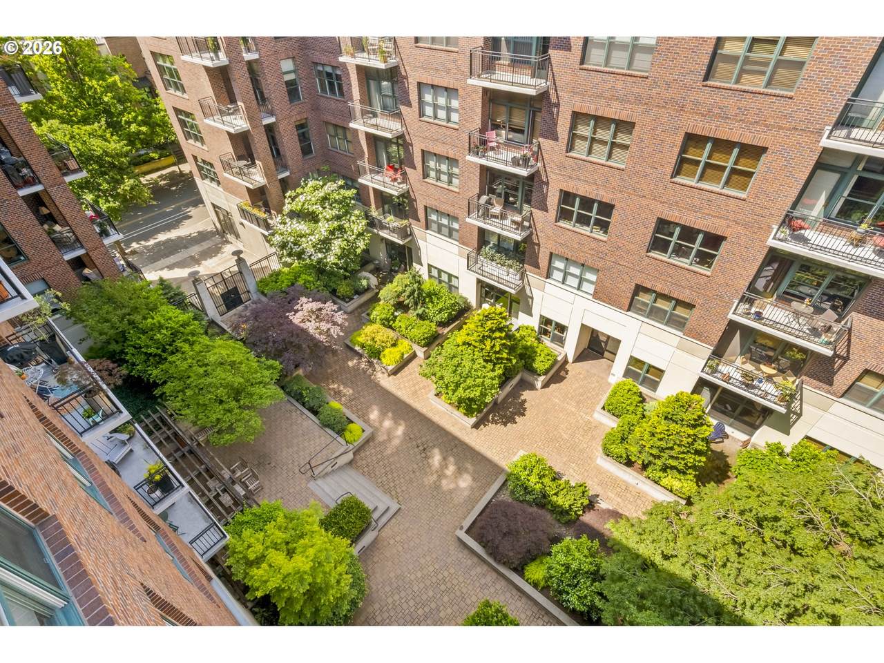 821 11TH Ave - Photo 1