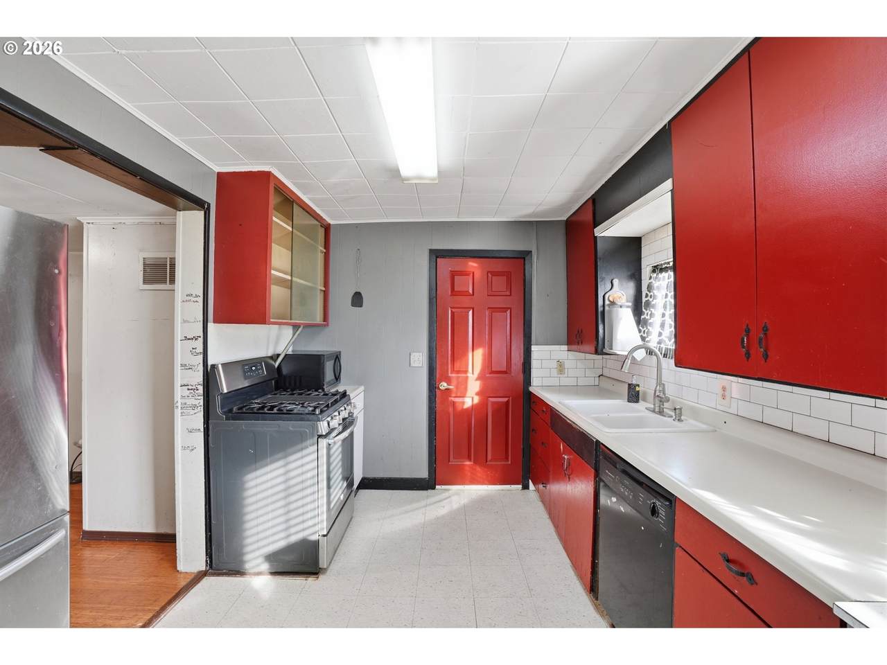 https://bt-photos.global.ssl.fastly.net/portland/1280_boomver_2_622666654-2.jpg