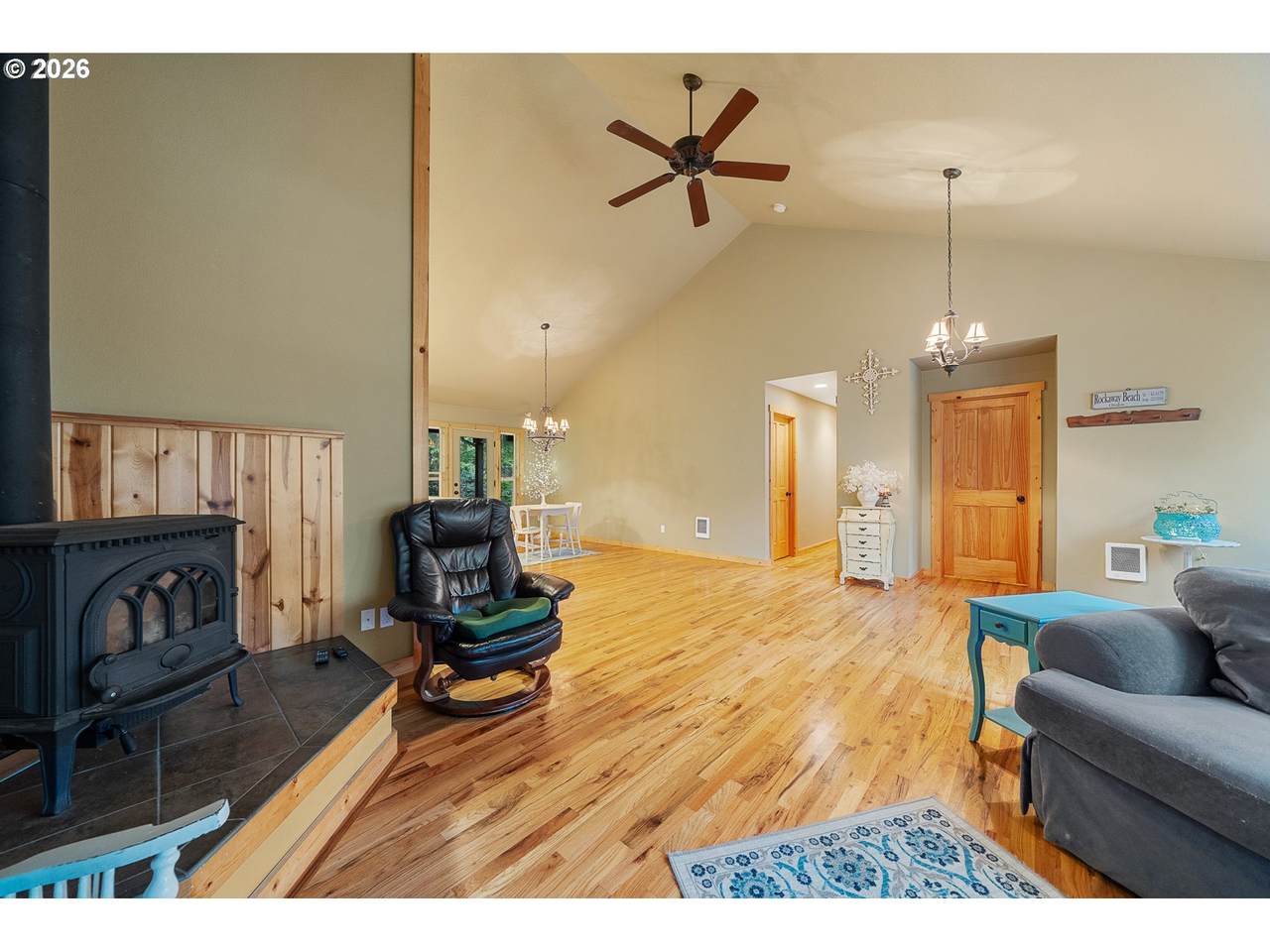 https://bt-photos.global.ssl.fastly.net/portland/1280_boomver_2_624802897-2.jpg