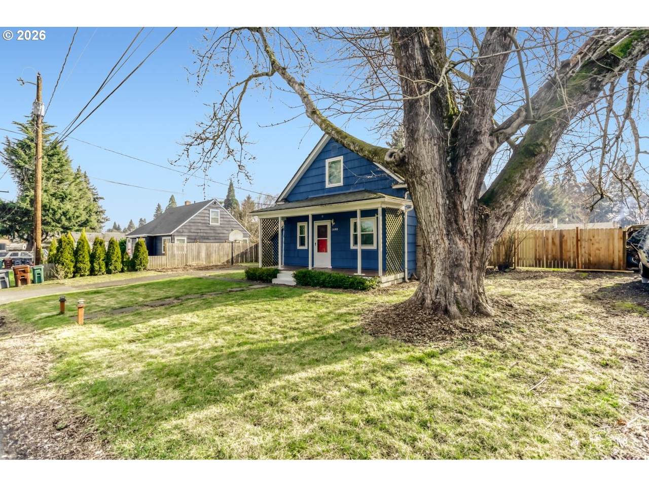 1680 Maple Ct - Photo 1