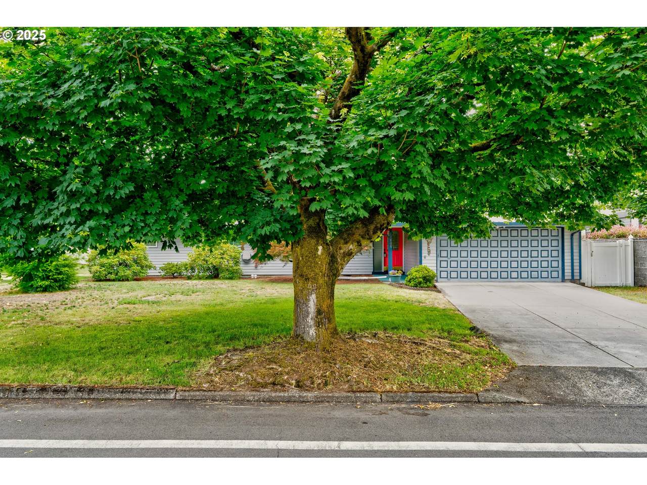 11809 7TH St - Photo 1