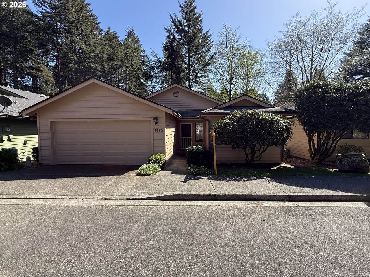 1475 Glenwood Dr - Photo 1