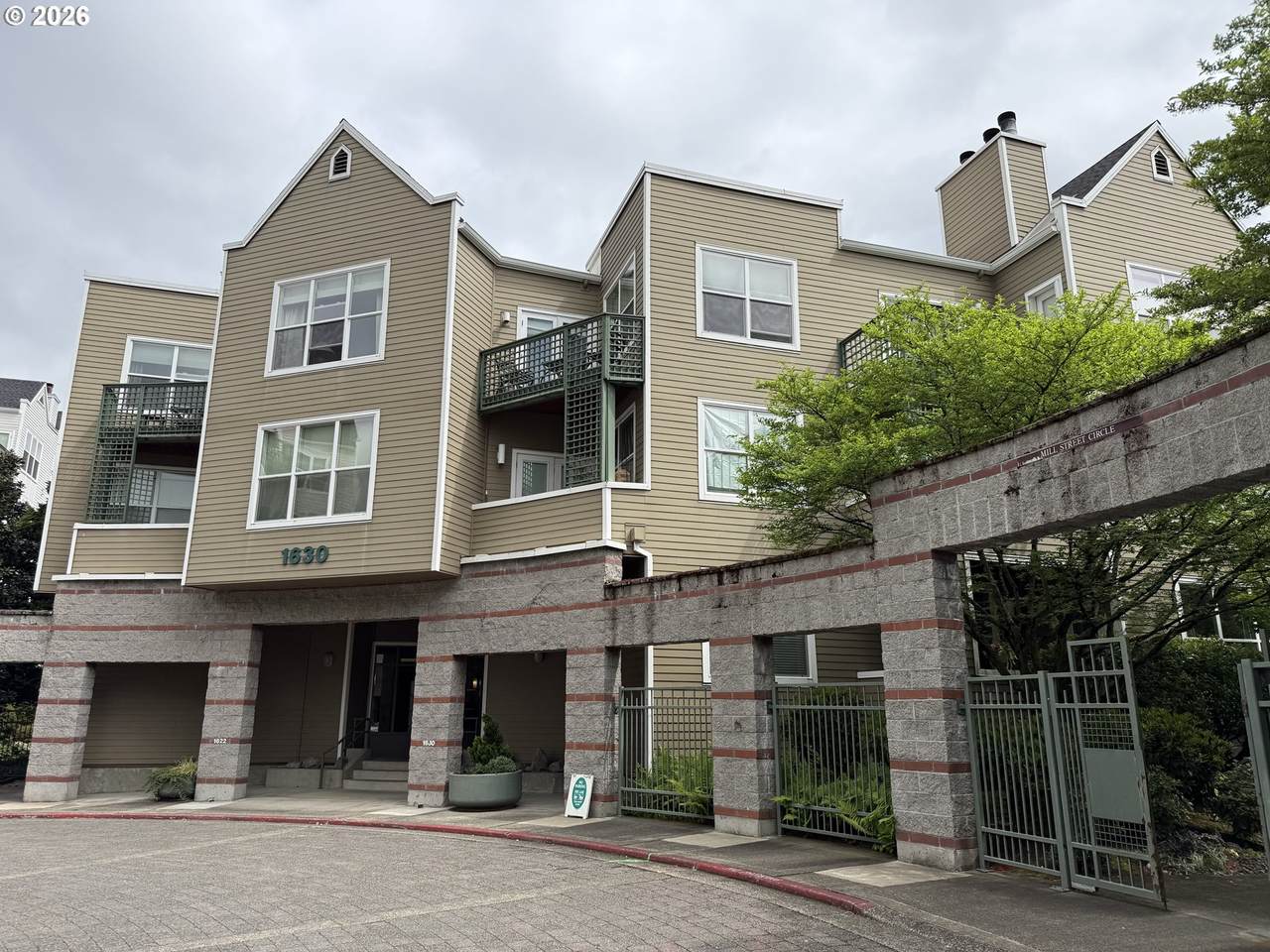 1630 Harbor Way - Photo 1