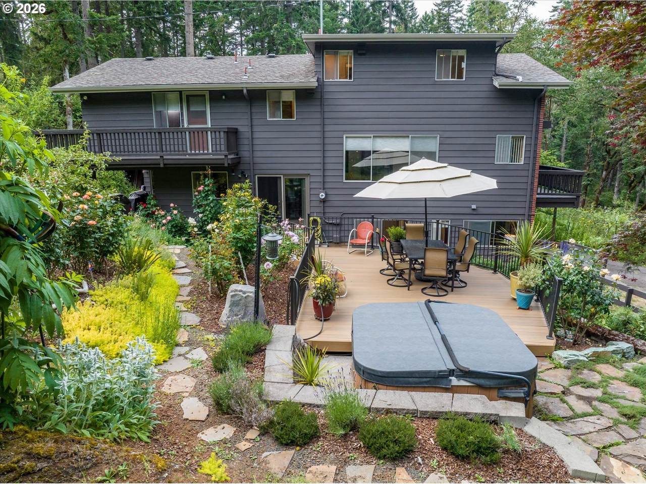 https://bt-photos.global.ssl.fastly.net/portland/1280_boomver_2_681831752-2.jpg